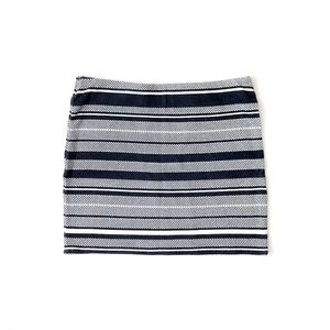 Zara Trafaluc White/Navy Stretch Mini Skirt